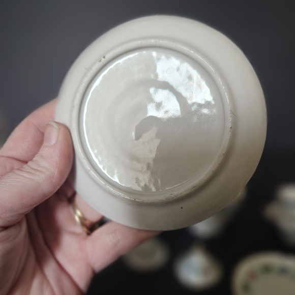 Floral Porcelain Tea Set - Picture 8 of 8